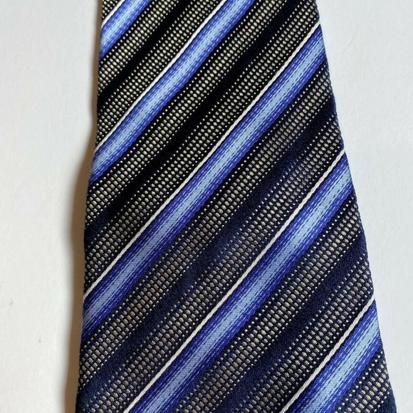 Alfani Mens Tie Blue Stripes Elegant 100% Silk Handmade - Picture 4 of 11